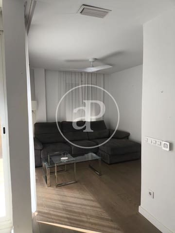 3 bedroom Apartment for rent in Arrancapins, Valencia city - € 2,500 (Ref: 9899661)