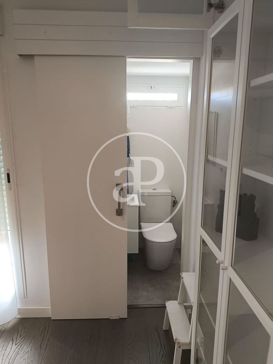3 bedroom Apartment for rent in Valencia city - € 2,500 (Ref: 9899661)