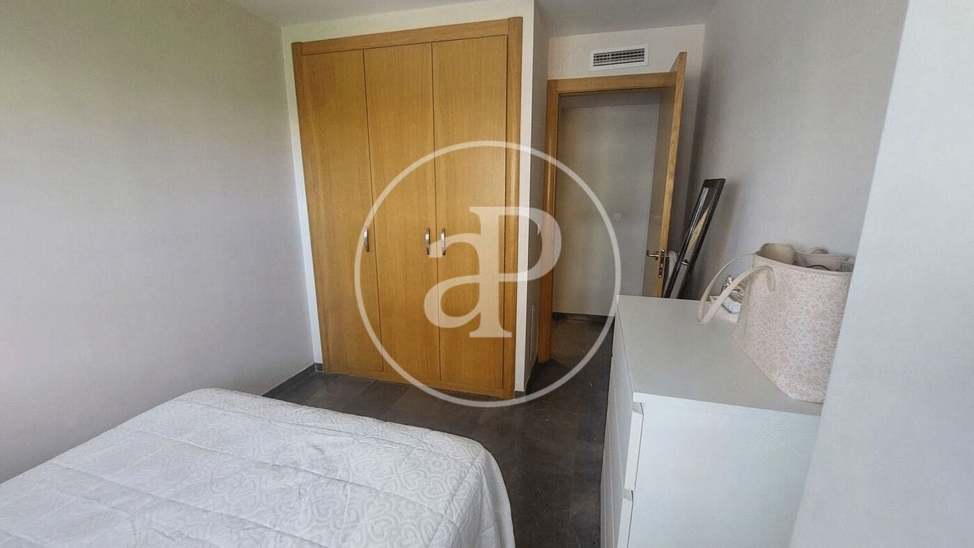 3 bedroom Apartment for rent in Valencia city - € 1,450 (Ref: 9899662)
