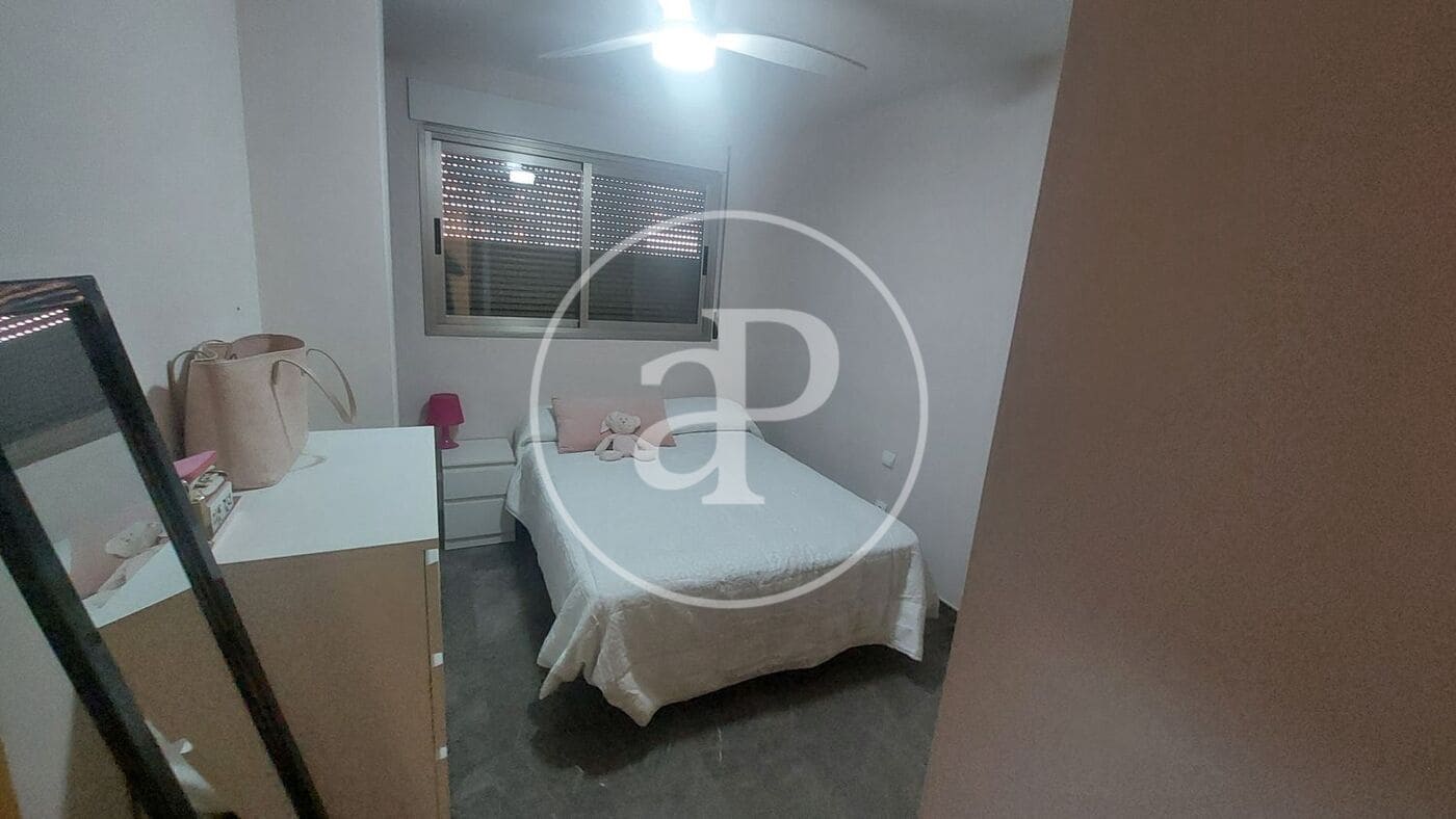 3 bedroom Apartment for rent in Valencia city - € 1,450 (Ref: 9899662)