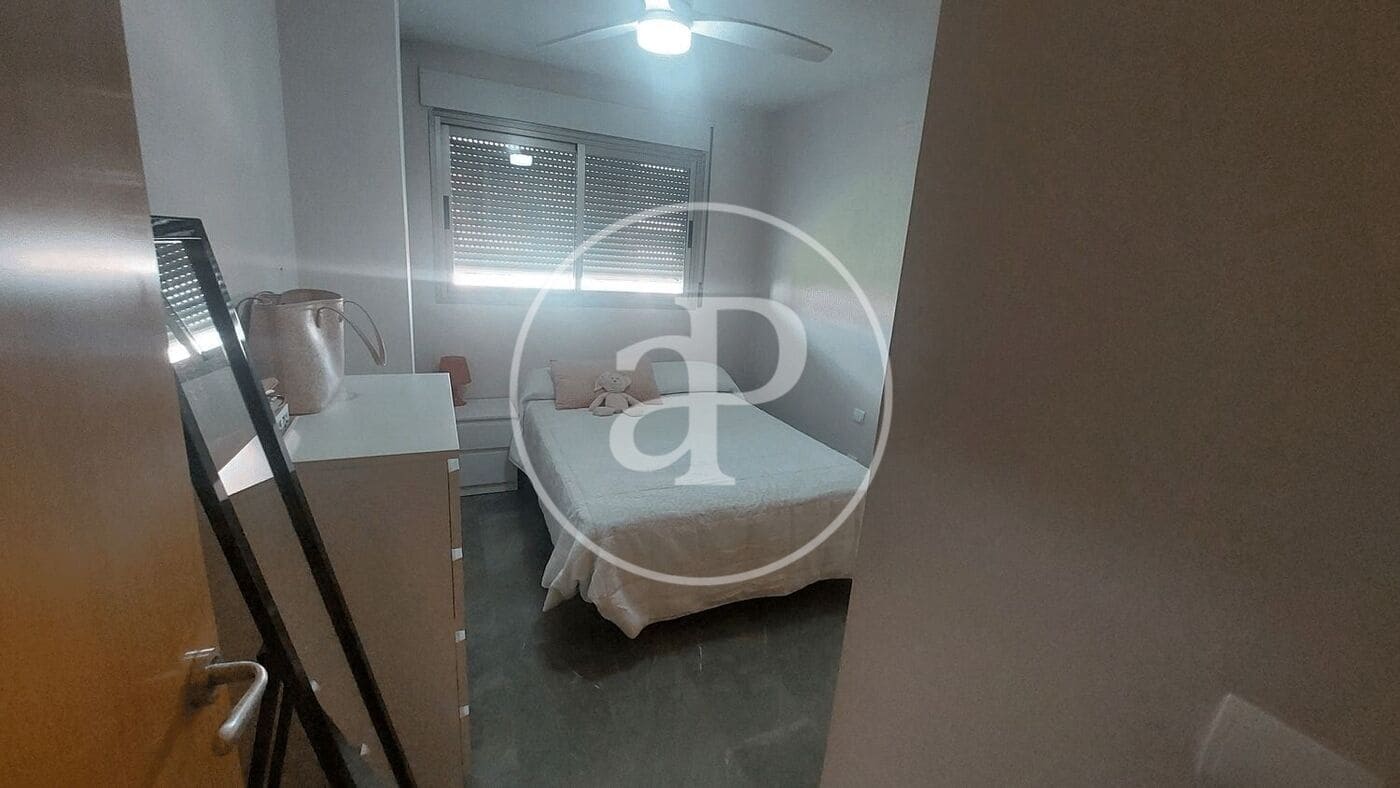 3 bedroom Apartment for rent in Valencia city - € 1,450 (Ref: 9899662)