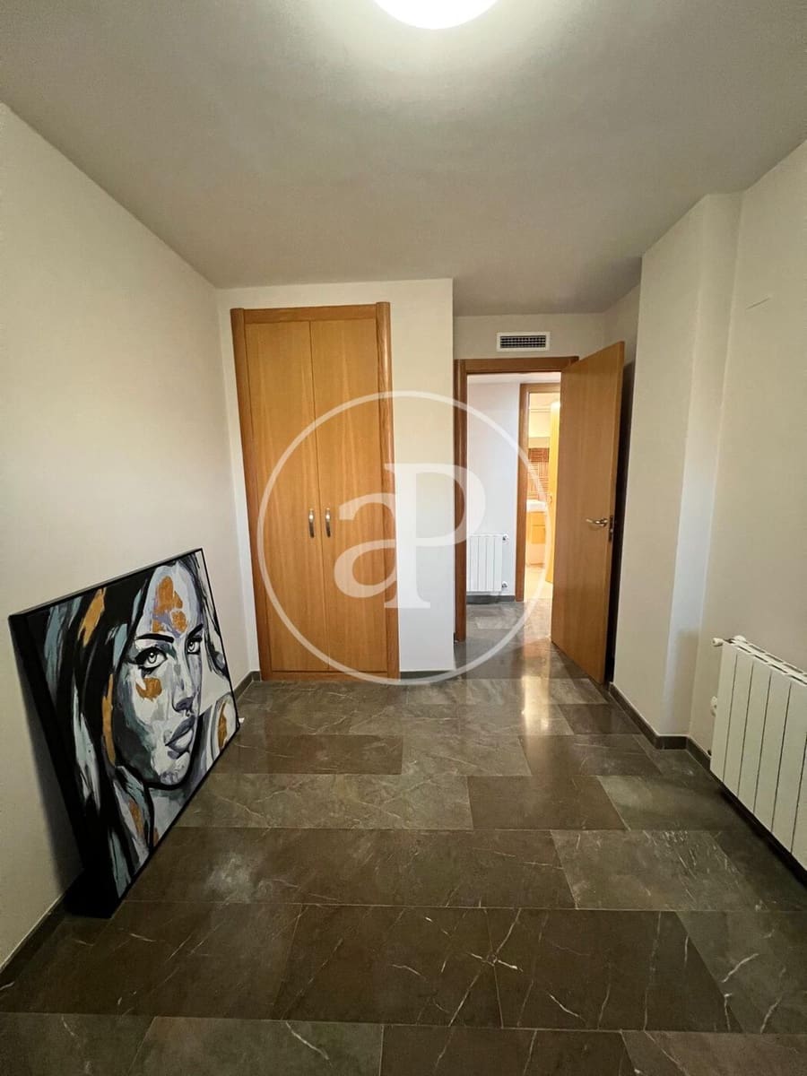 3 bedroom Apartment for rent in Valencia city - € 1,450 (Ref: 9899662)