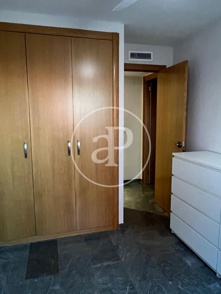 3 bedroom Apartment for rent in Valencia city - € 1,450 (Ref: 9899662)