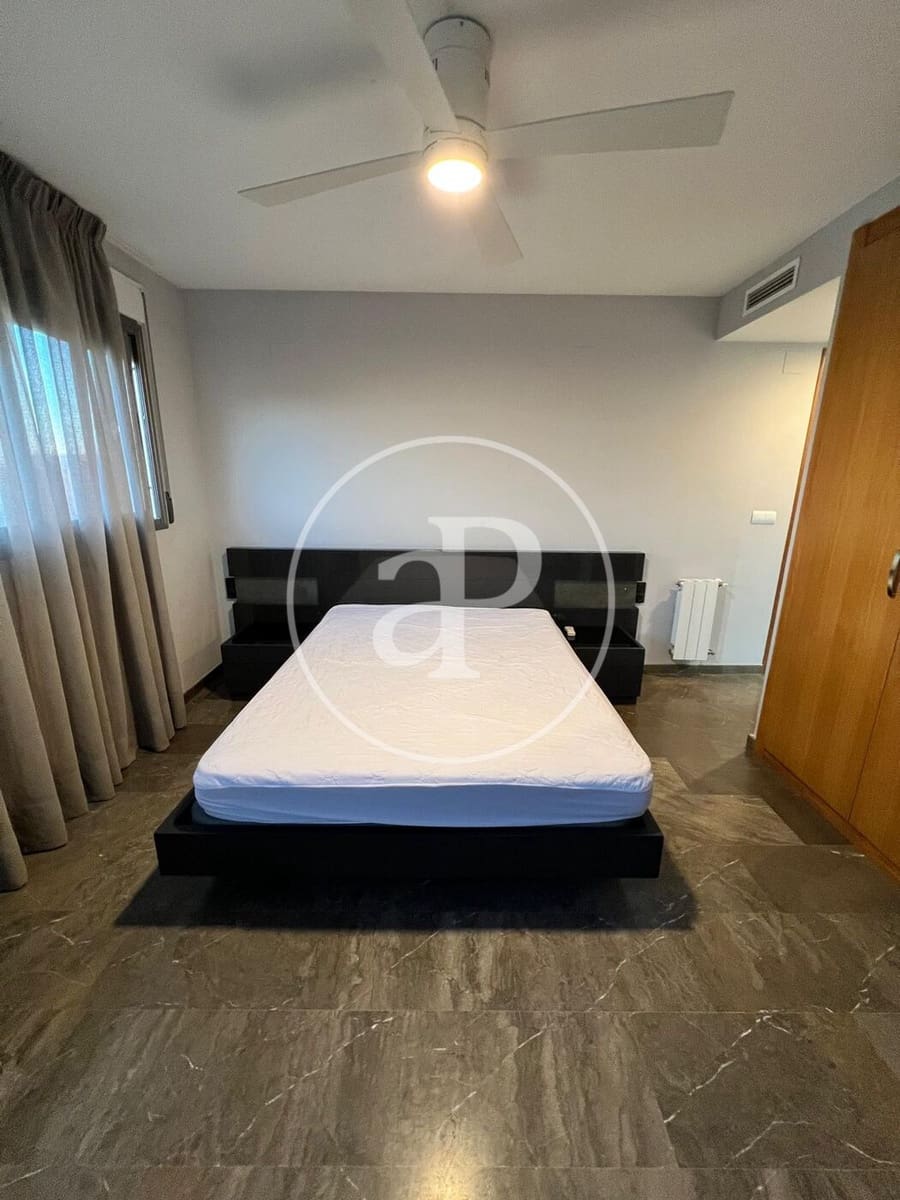 3 bedroom Apartment for rent in Valencia city - € 1,450 (Ref: 9899662)