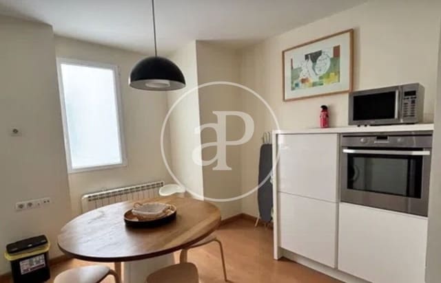 2 bedroom Apartment for rent in Mont-Olivet, Valencia city - € 1,350 (Ref: 9904653)
