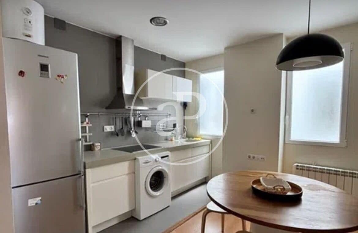 2 slaapkamer Appartement te huur in Valencia stad - € 1.350 (Ref: 9904653)