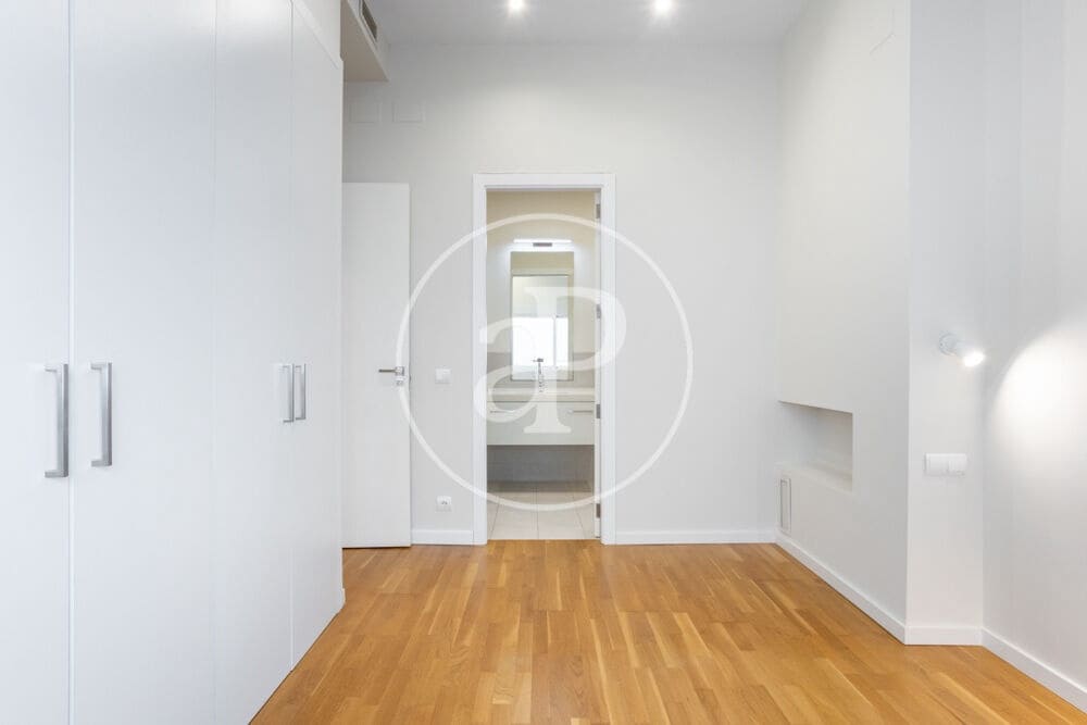 3 Zimmer Apartment zu vermieten in Valencia Stadt - 2.250 € (Ref: 9904654)