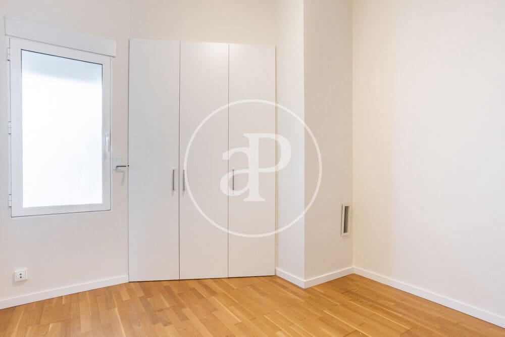 3 Zimmer Apartment zu vermieten in Valencia Stadt - 2.250 € (Ref: 9904654)