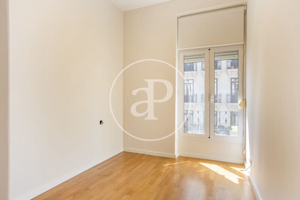 3 Zimmer Apartment zu vermieten in Valencia Stadt - 2.250 € (Ref: 9904654)