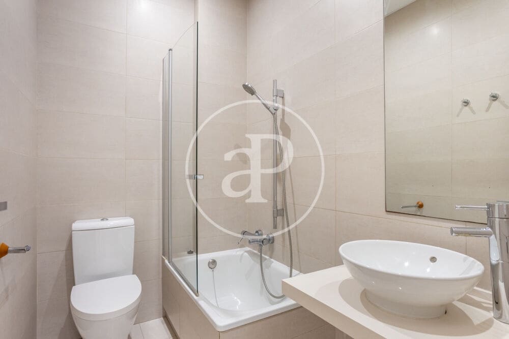 3 Zimmer Apartment zu vermieten in Valencia Stadt - 2.250 € (Ref: 9904654)