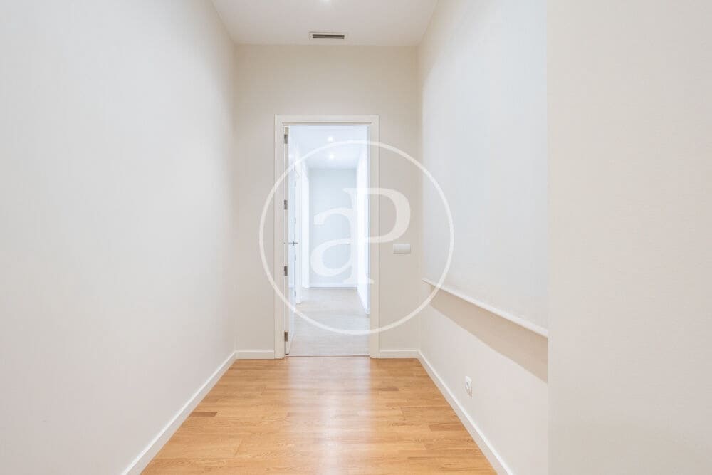 3 Zimmer Apartment zu vermieten in Valencia Stadt - 2.250 € (Ref: 9904654)