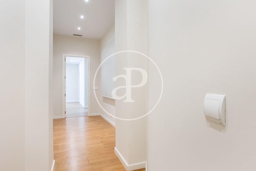 3 Zimmer Apartment zu vermieten in Valencia Stadt - 2.250 € (Ref: 9904654)