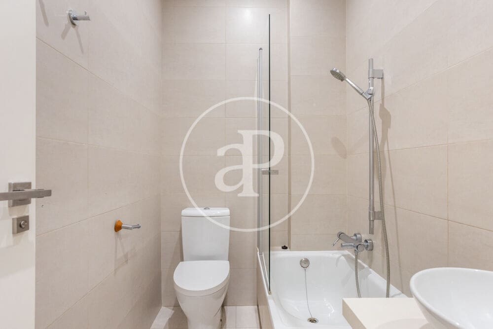 3 Zimmer Apartment zu vermieten in Valencia Stadt - 2.250 € (Ref: 9904654)