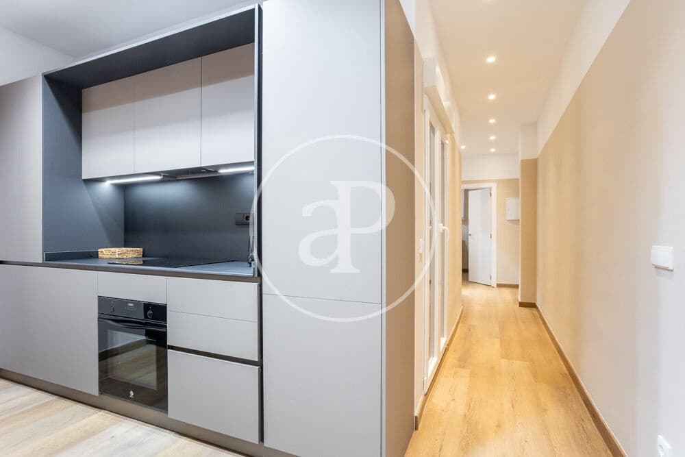 1 soveværelse Lejlighed til leje i Valencia by - € 2.000 (Ref: 9904655)