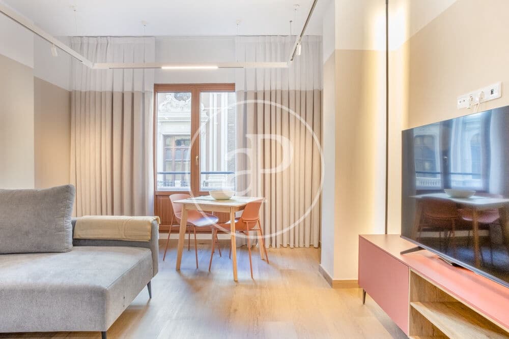 1 soveværelse Lejlighed til leje i Valencia by - € 2.000 (Ref: 9904655)