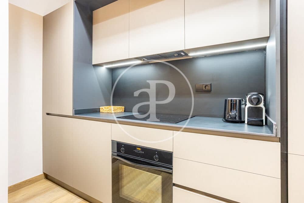 1 soveværelse Lejlighed til leje i Valencia by - € 2.000 (Ref: 9904655)