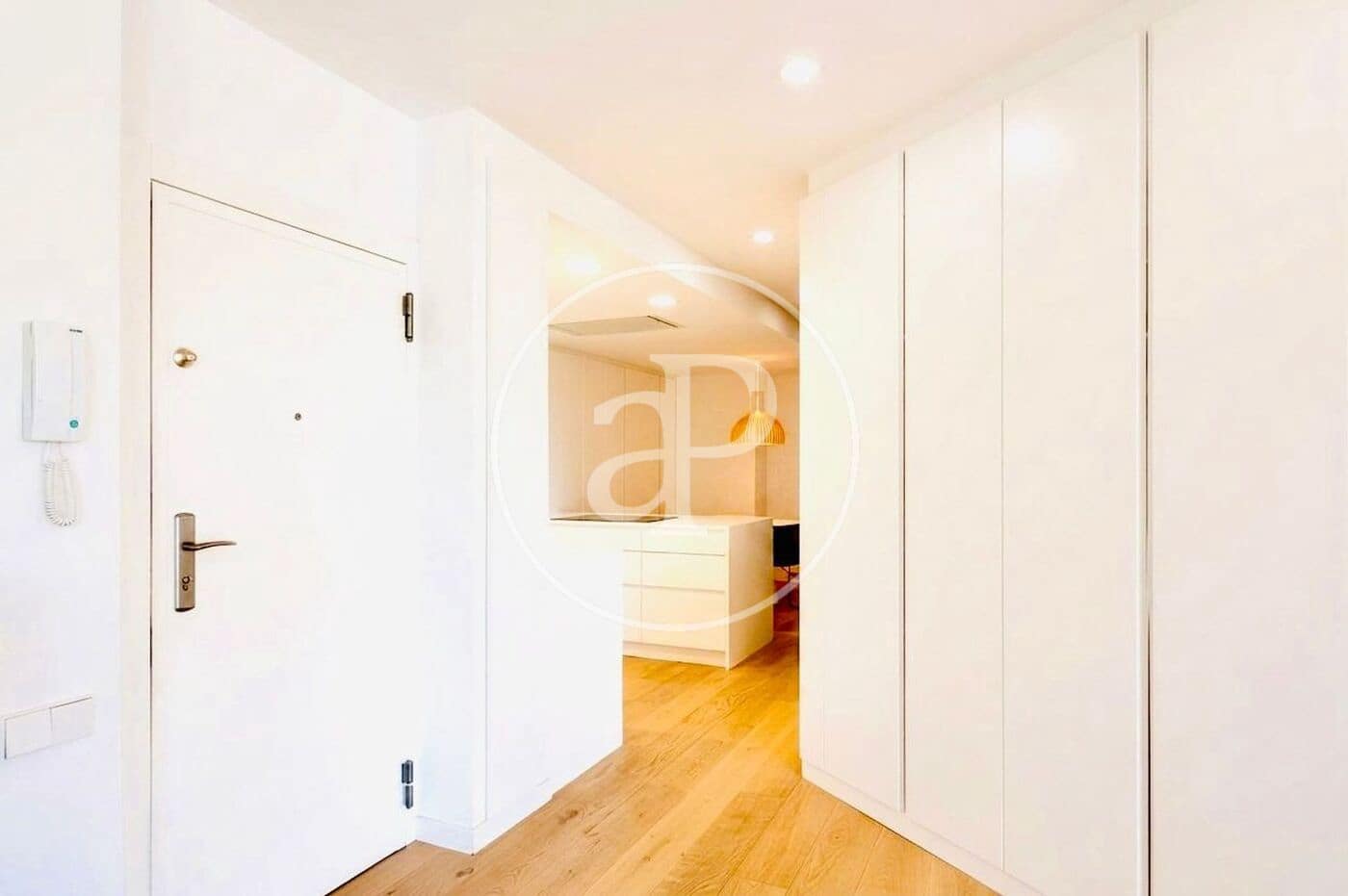 4 Zimmer Apartment zu vermieten in Valencia Stadt - 4.500 € (Ref: 9904657)