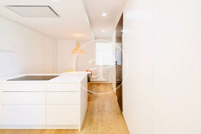 4 Zimmer Apartment zu vermieten in Exposicio, València Stadt - 4.500 € (Ref: 9904657)