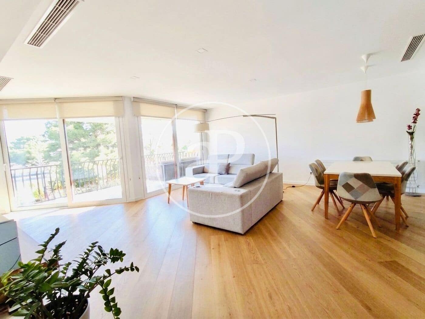4 Zimmer Apartment zu vermieten in Valencia Stadt - 4.500 € (Ref: 9904657)