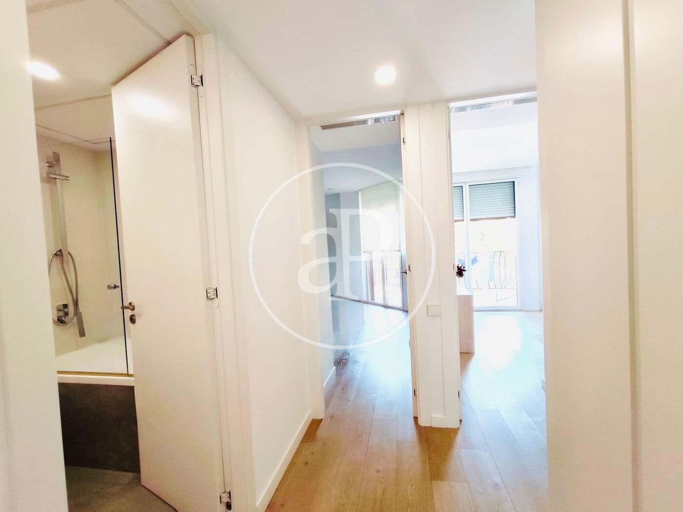 4 Zimmer Apartment zu vermieten in Valencia Stadt - 4.500 € (Ref: 9904657)