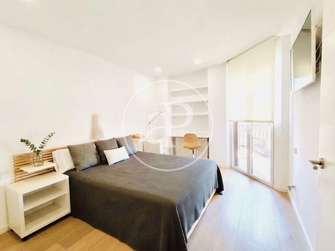 4 Zimmer Apartment zu vermieten in Valencia Stadt - 4.500 € (Ref: 9904657)