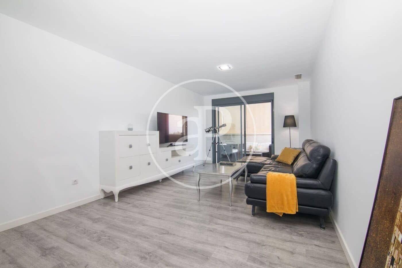 2 sypialnia Apartament do wynajęcia w Arenales del Sol z basenem - 1 500 € (Ref: 9904658)