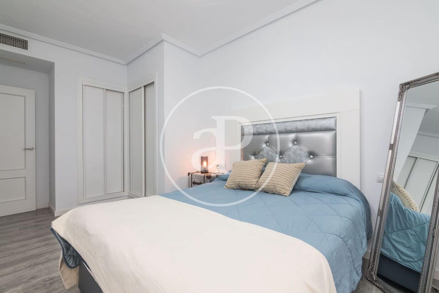 2 sypialnia Apartament do wynajęcia w Arenales del Sol z basenem - 1 500 € (Ref: 9904658)