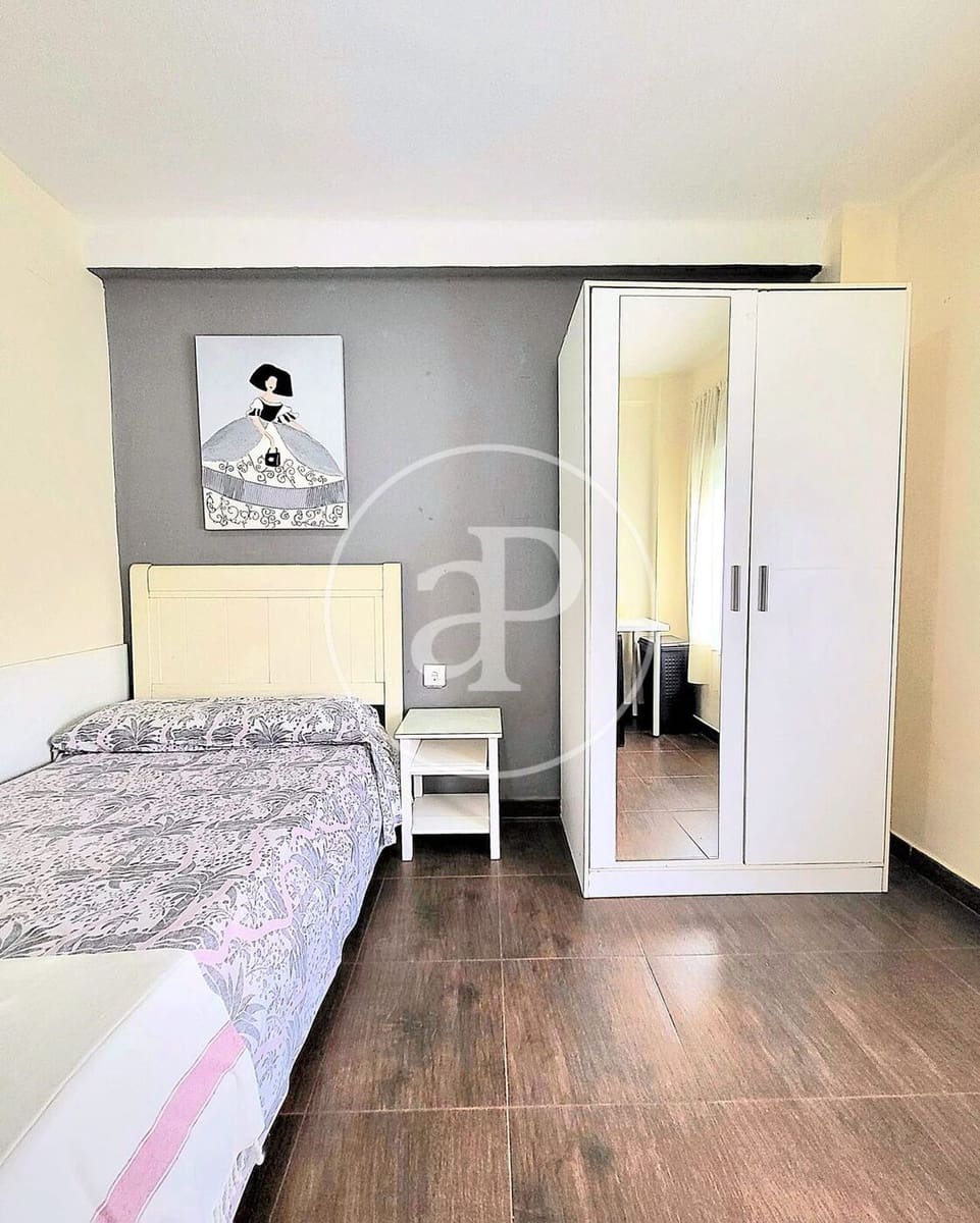 4 Zimmer Apartment zu vermieten in Valencia Stadt - 1.500 € (Ref: 9908084)