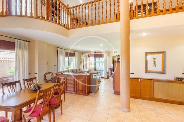 4 bedroom Villa for sale in Almarda, Sagunto / Sagunt with pool - € 1,075,000 (Ref: 9908085)
