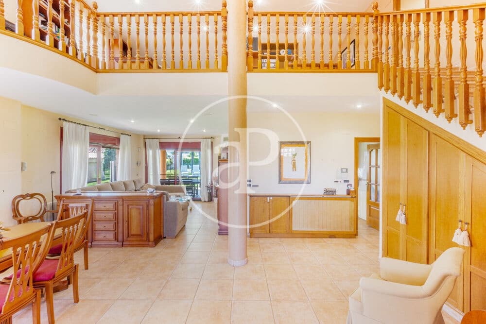 4 bedroom Villa for sale in Almarda with pool - € 1,075,000 (Ref: 9908085)