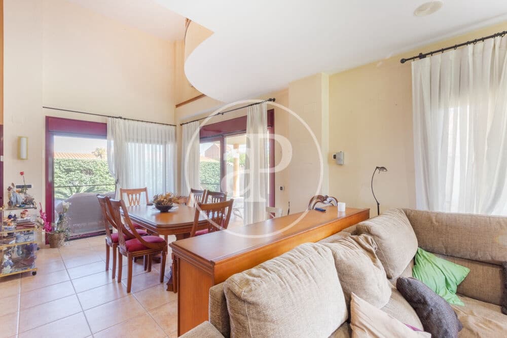 4 bedroom Villa for sale in Almarda with pool - € 1,075,000 (Ref: 9908085)