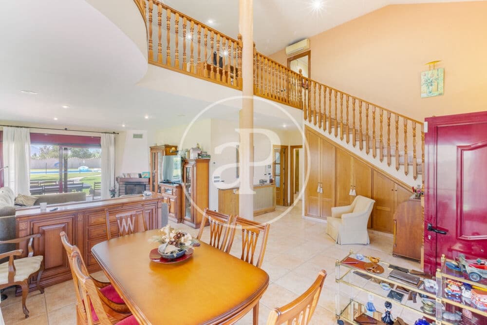 4 bedroom Villa for sale in Almarda with pool - € 1,075,000 (Ref: 9908085)