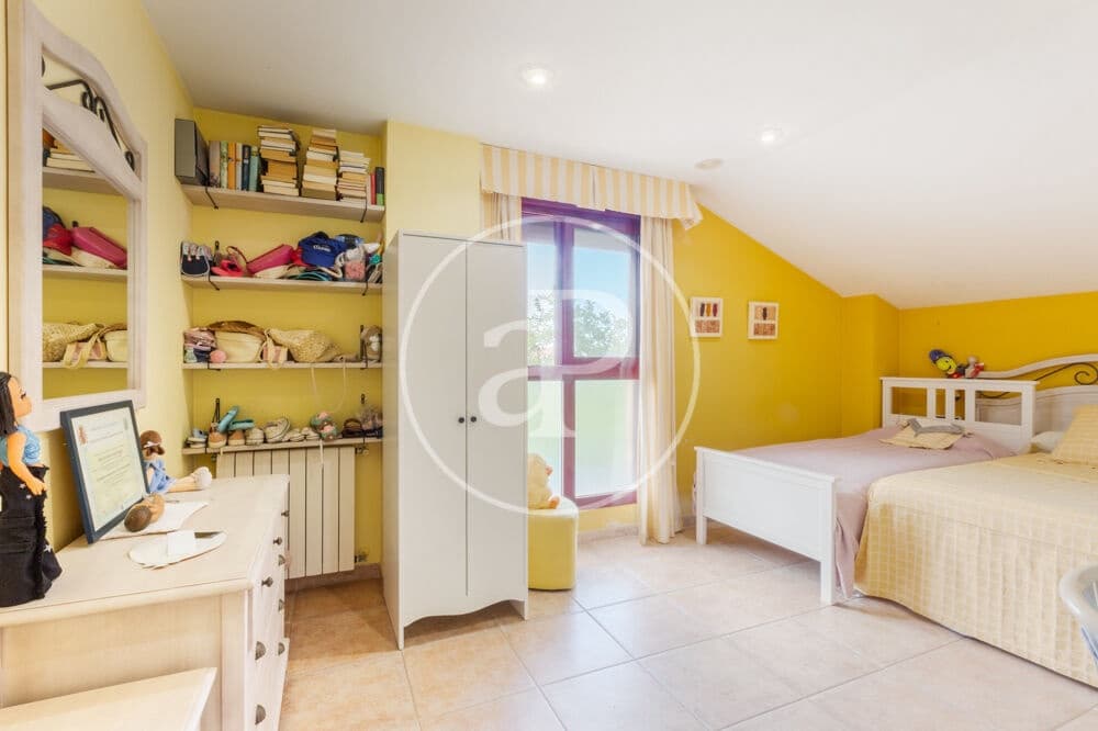 4 bedroom Villa for sale in Almarda with pool - € 1,075,000 (Ref: 9908085)
