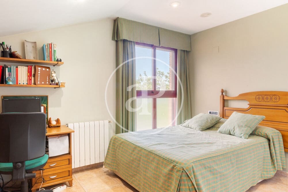 4 bedroom Villa for sale in Almarda with pool - € 1,075,000 (Ref: 9908085)