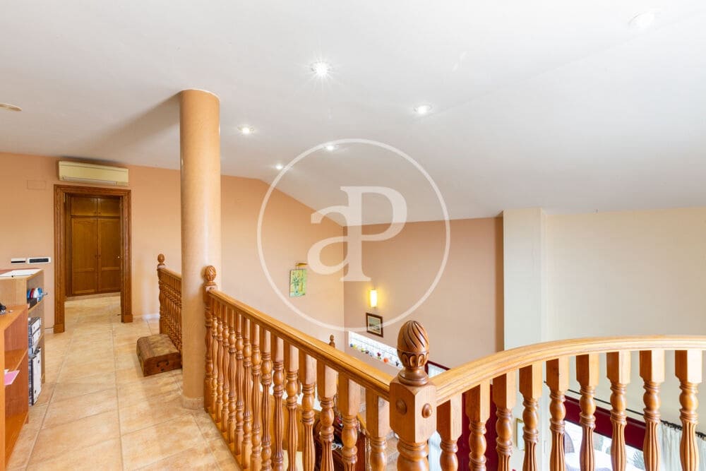 4 bedroom Villa for sale in Almarda with pool - € 1,075,000 (Ref: 9908085)