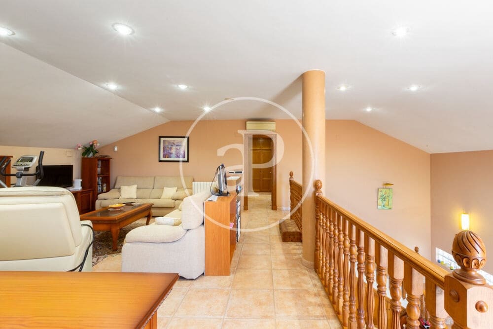 4 bedroom Villa for sale in Almarda with pool - € 1,075,000 (Ref: 9908085)