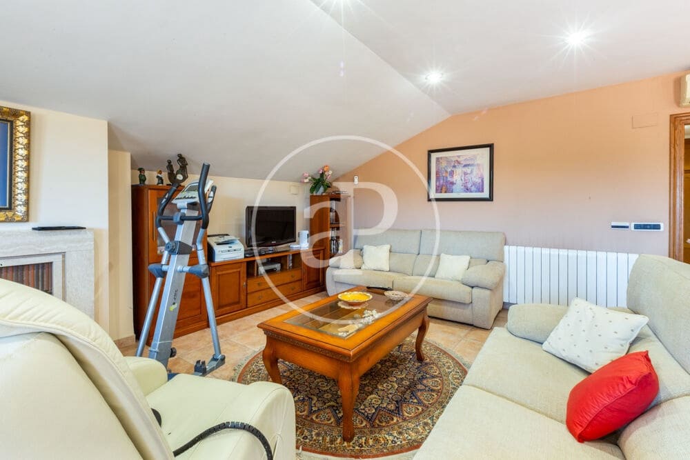 4 bedroom Villa for sale in Almarda with pool - € 1,075,000 (Ref: 9908085)