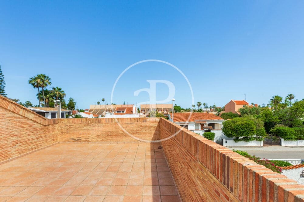 4 bedroom Villa for sale in Almarda with pool - € 1,075,000 (Ref: 9908085)