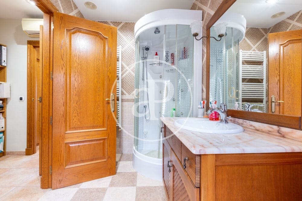 4 bedroom Villa for sale in Almarda with pool - € 1,075,000 (Ref: 9908085)