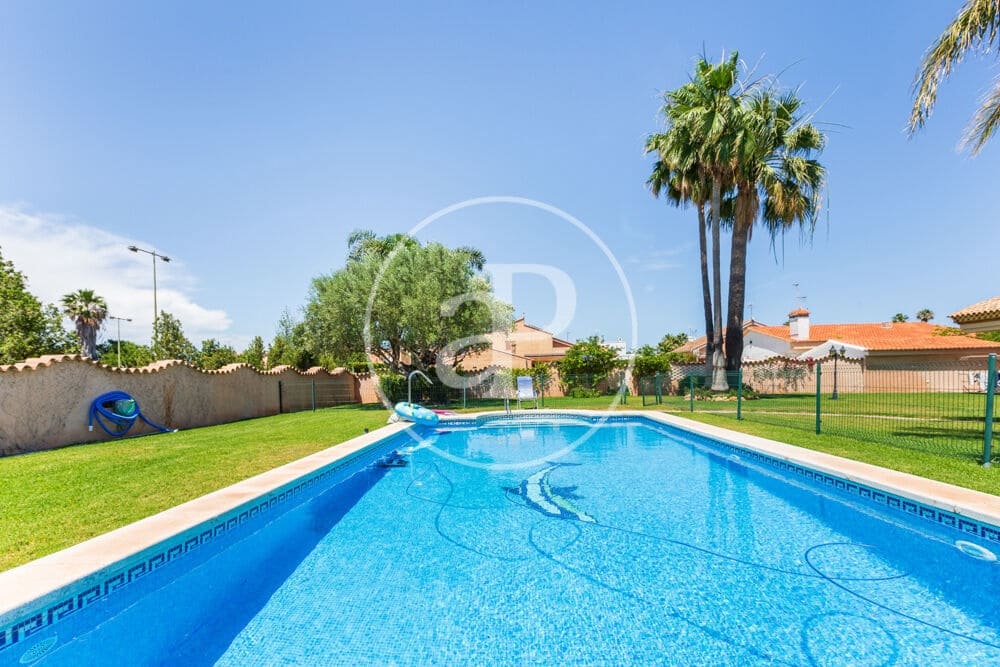 4 bedroom Villa for sale in Almarda with pool - € 1,075,000 (Ref: 9908085)