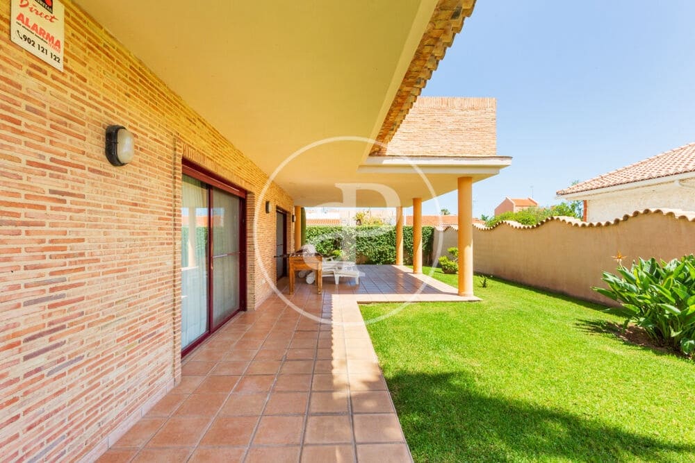 4 bedroom Villa for sale in Almarda with pool - € 1,075,000 (Ref: 9908085)