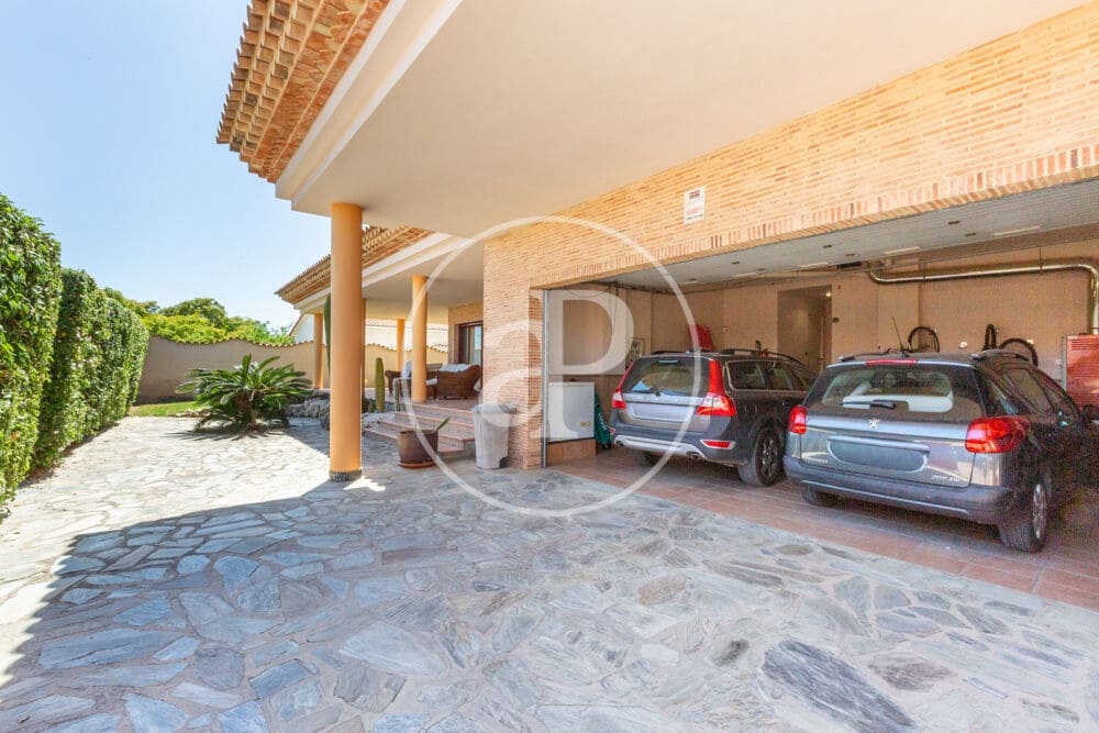 4 bedroom Villa for sale in Almarda with pool - € 1,075,000 (Ref: 9908085)