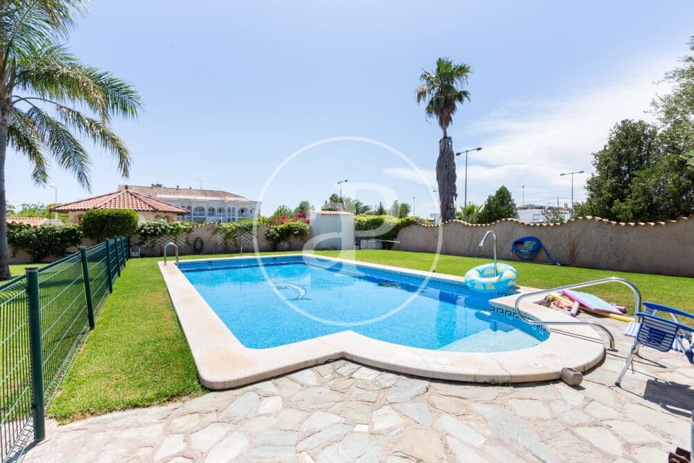 4 bedroom Villa for sale in Almarda with pool - € 1,075,000 (Ref: 9908085)