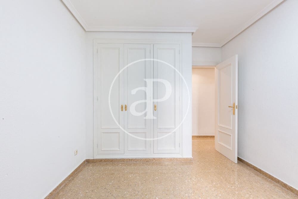 4 makuuhuone Huoneisto myytävänä paikassa Valencia kaupunki - 395 000 € (Ref: 9908086)