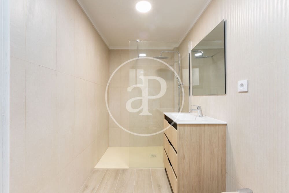 4 makuuhuone Huoneisto myytävänä paikassa Valencia kaupunki - 395 000 € (Ref: 9908086)