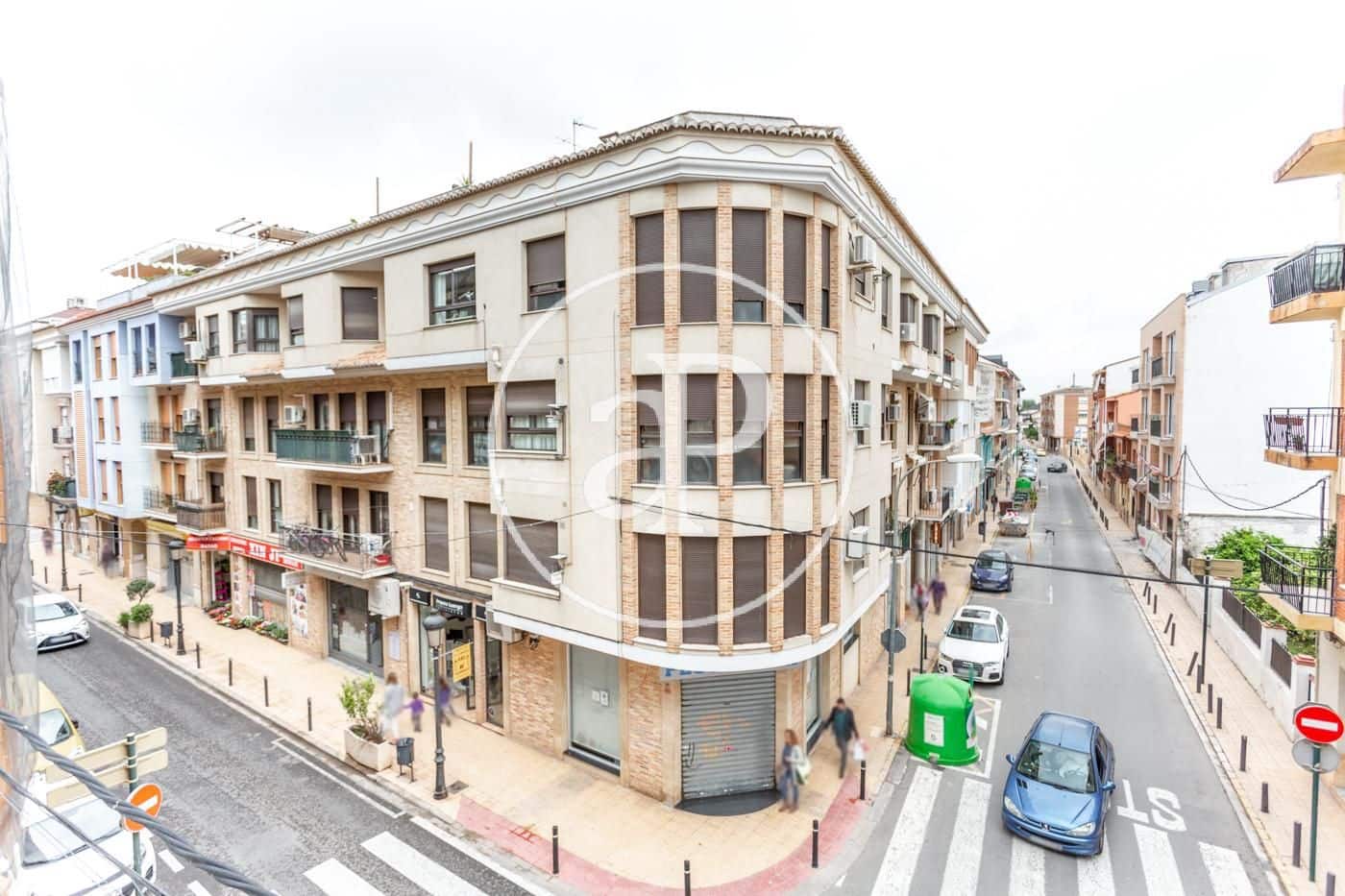 3 bedroom Apartment for rent in L'Eliana with garage - € 1,200 (Ref: 9908087)