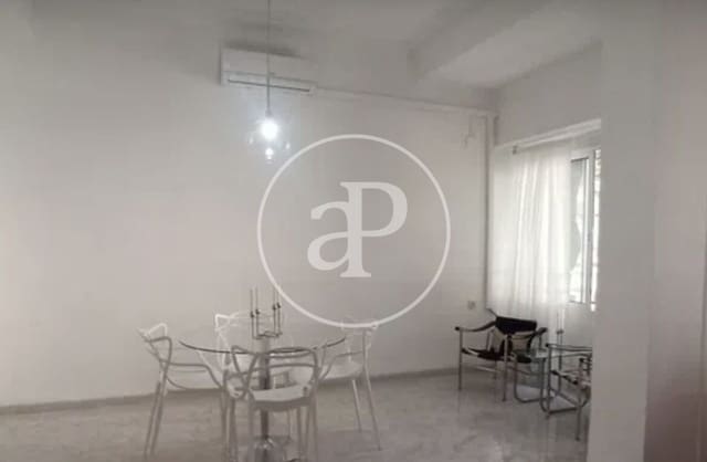 4 soveværelse Lejlighed til leje i Russafa, Valencia by - € 2.000 (Ref: 9908088)