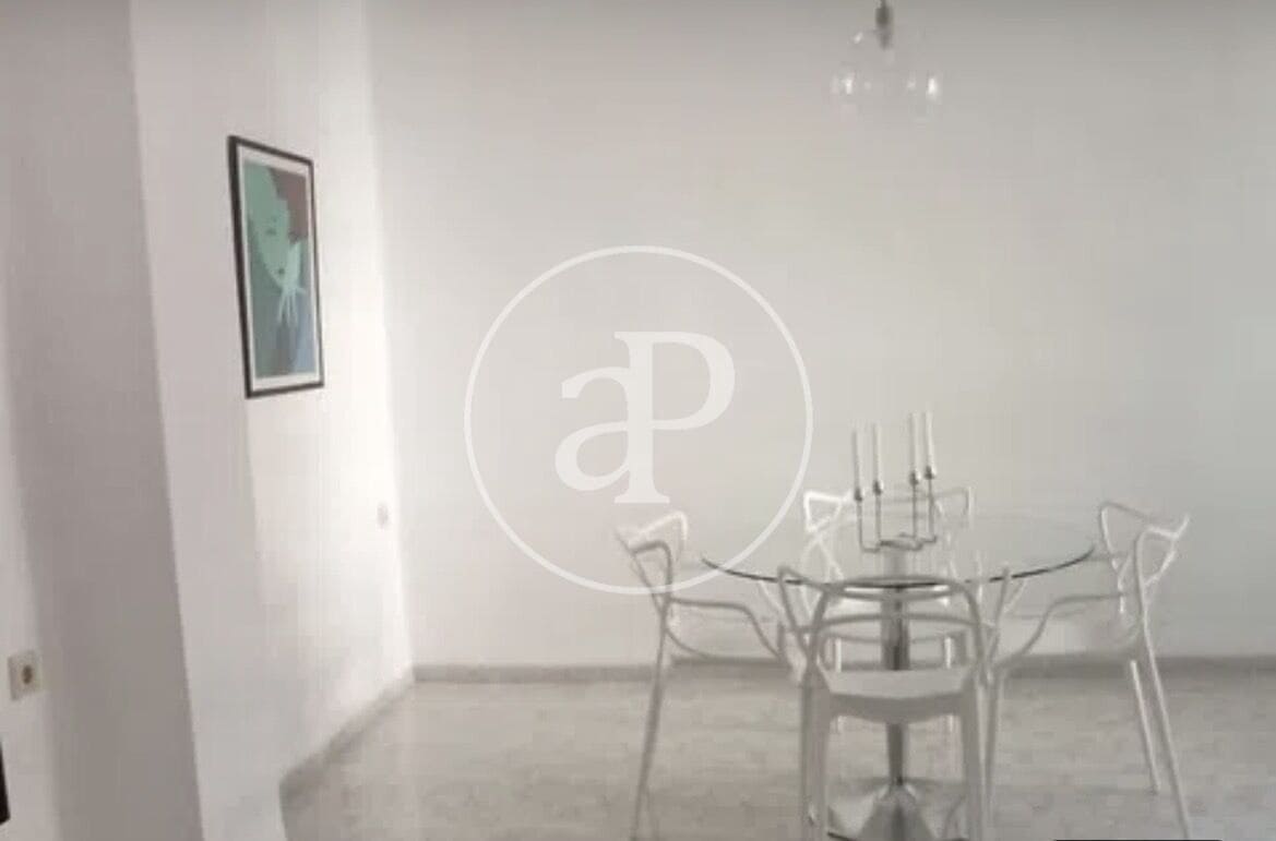 4 soveværelse Lejlighed til leje i Valencia by - € 2.000 (Ref: 9908088)