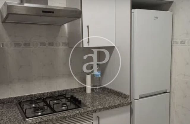 4 soveværelse Lejlighed til leje i Russafa, Valencia by - € 2.000 (Ref: 9908088)