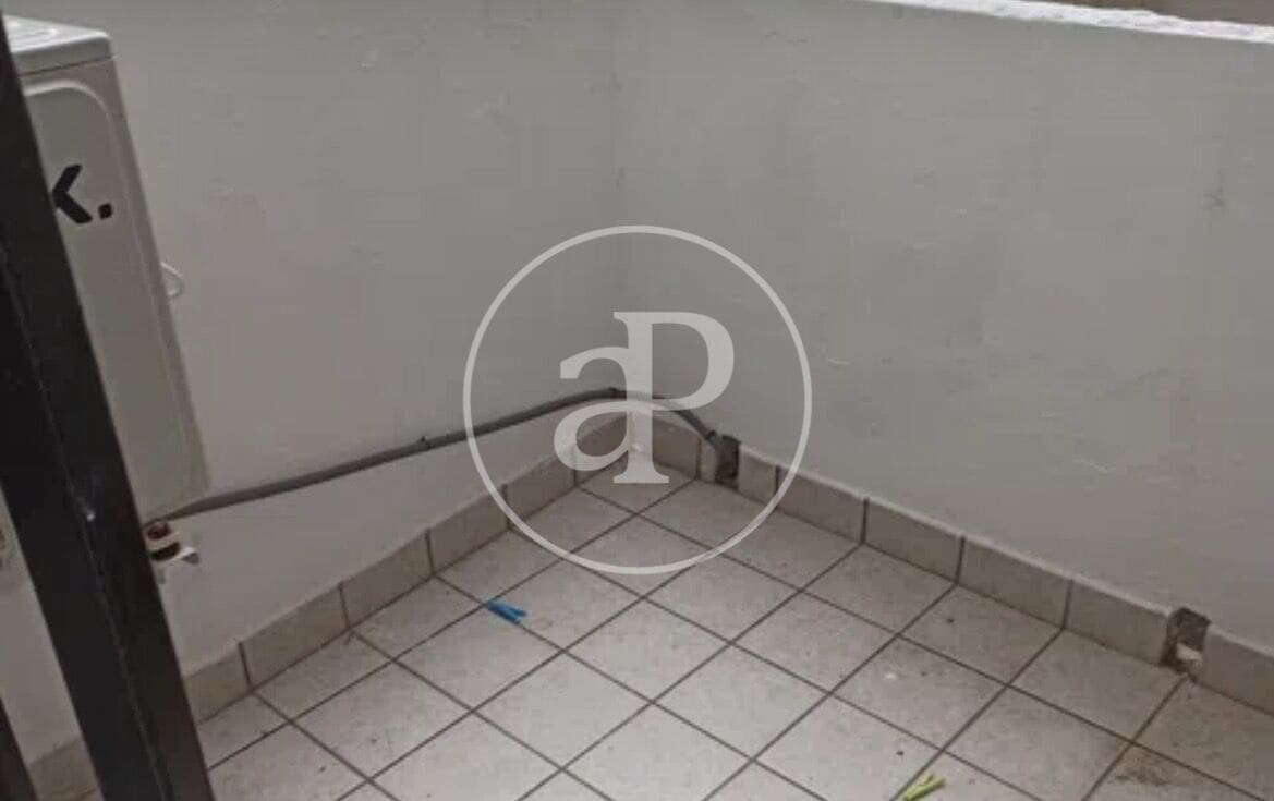 4 soveværelse Lejlighed til leje i Valencia by - € 2.000 (Ref: 9908088)